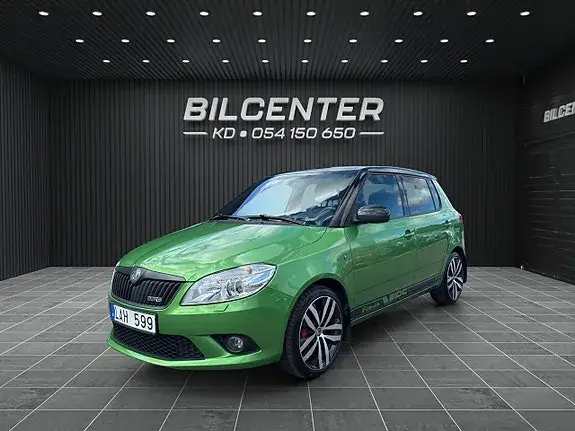 Skoda Fabia 2011 photo 3