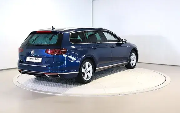 Volkswagen Passat 2020 photo 5