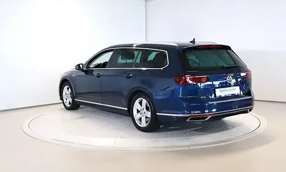 Volkswagen Passat 2020 photo 3
