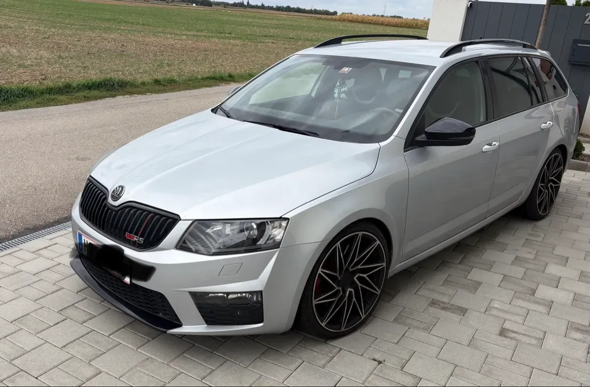 Skoda Octavia 2015 photo 2