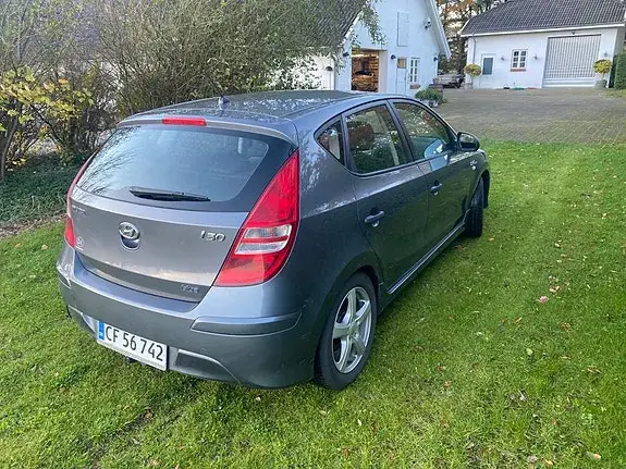 Hyundai I30 2010 photo 3