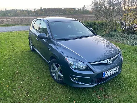 Hyundai I30 2010 photo 2