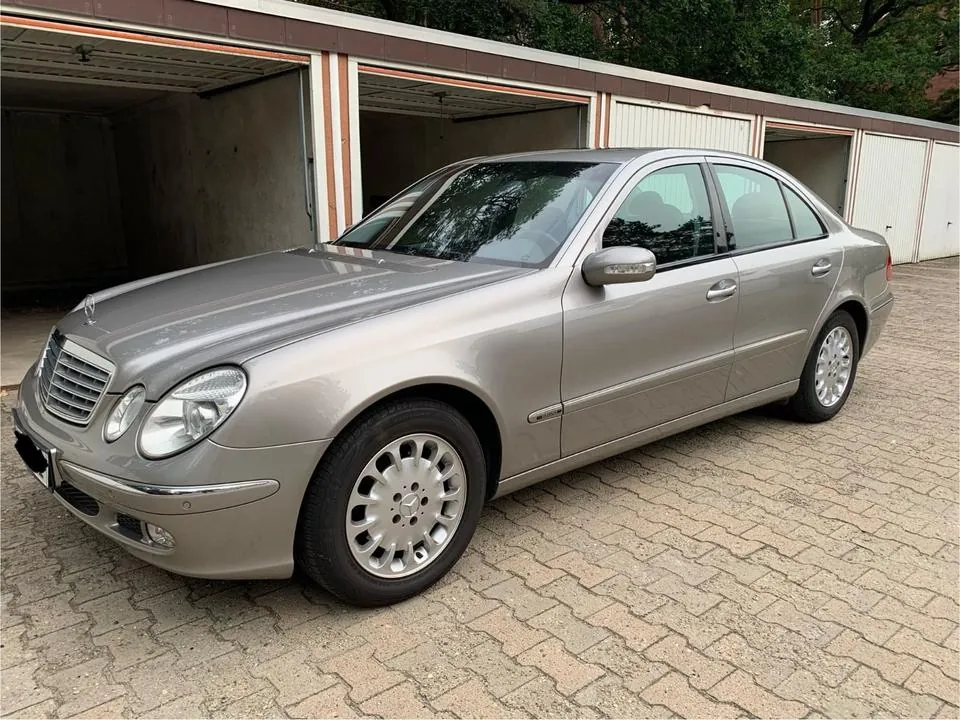 Mercedes-Benz E 200