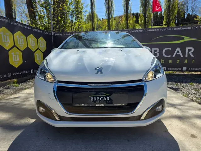 Peugeot 208 2019 photo 2