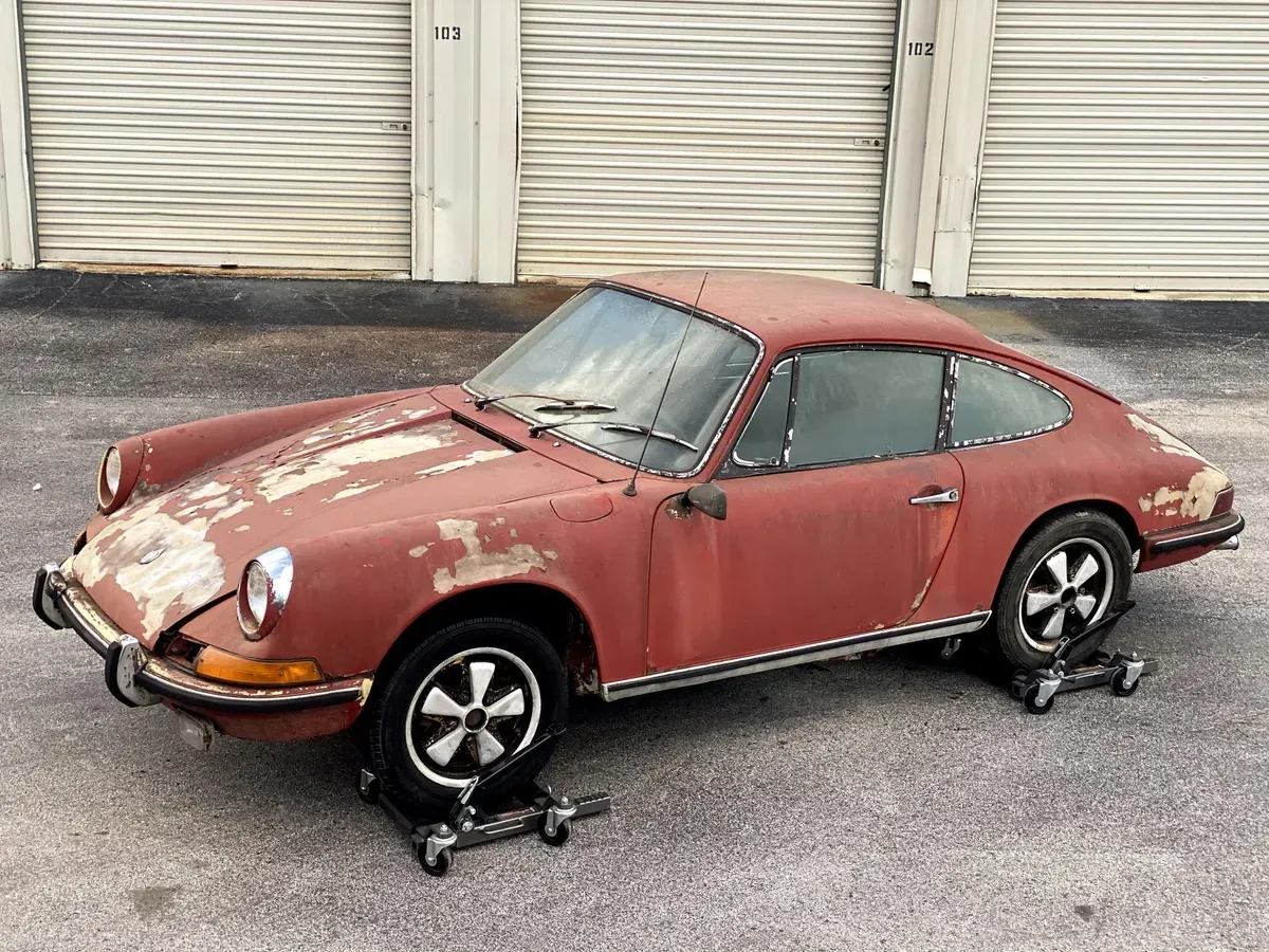 Porsche 911 1969 photo 2
