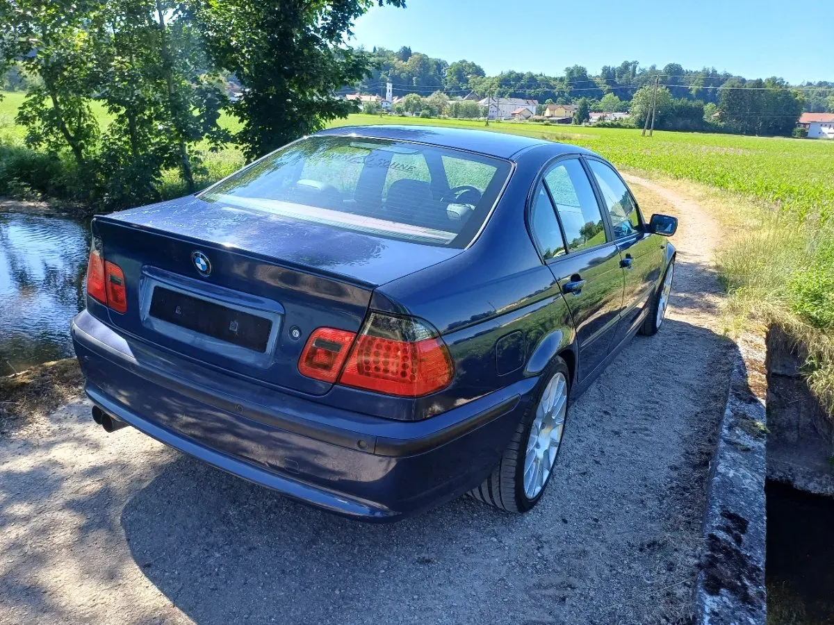 BMW 3 Series 2003 photo 3