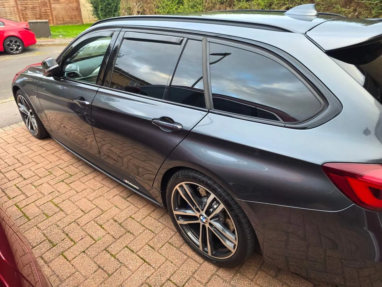 BMW 3 Series 2019 photo 4
