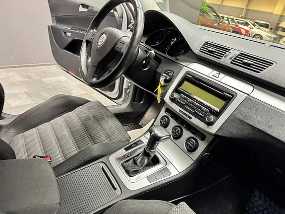 Volkswagen Passat 2009 photo 5