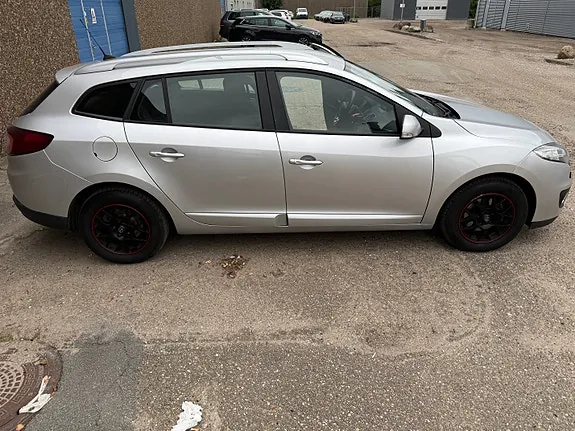 Renault Megane Iii 2013 photo 3