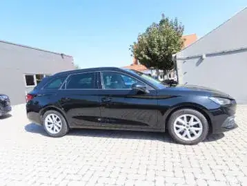 Seat Leon 2023 photo 2