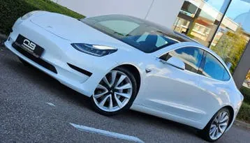Tesla Model 3 2020 photo 2