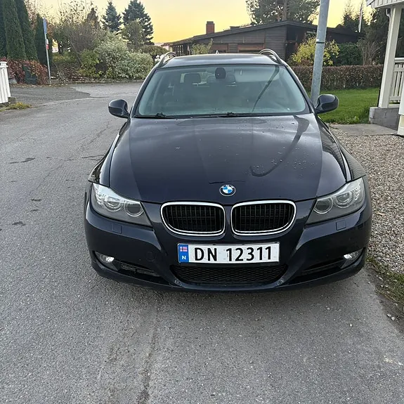 BMW 318I