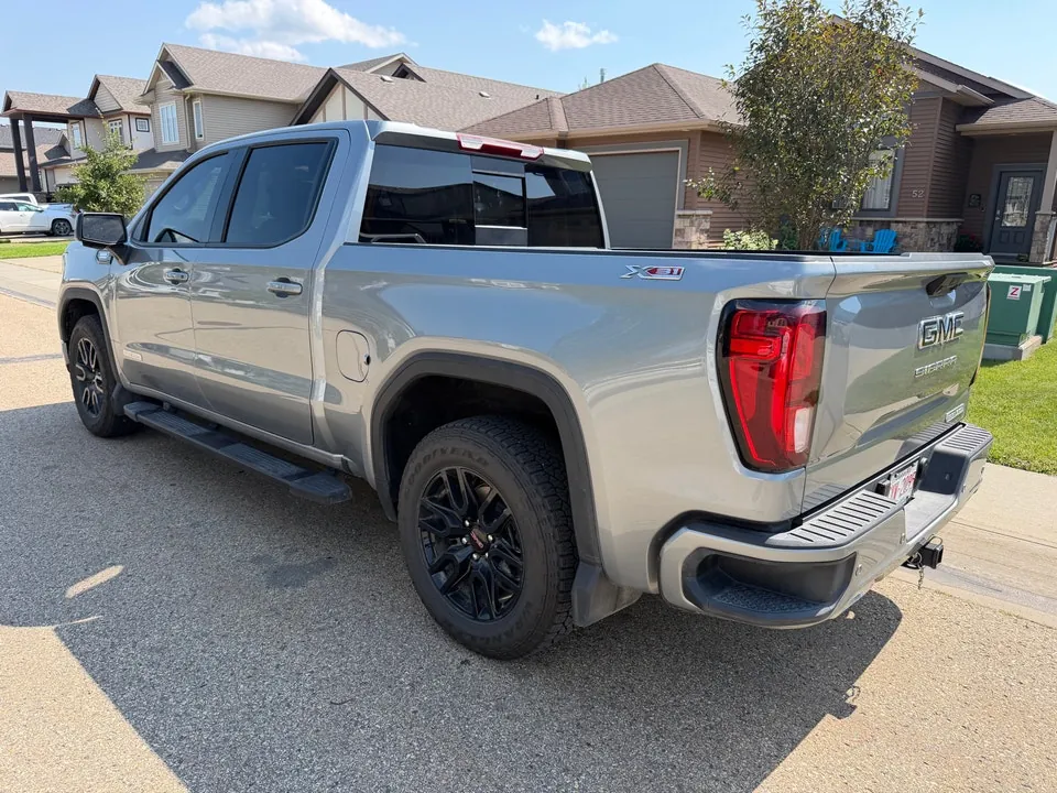 GMC Sierra 1500 2026 photo 2