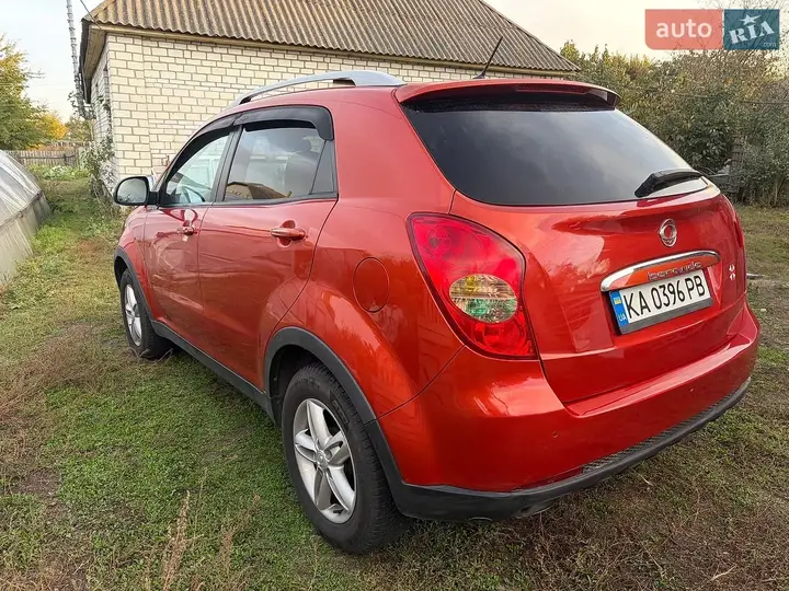 KG Mobility Korando 2013 photo 4