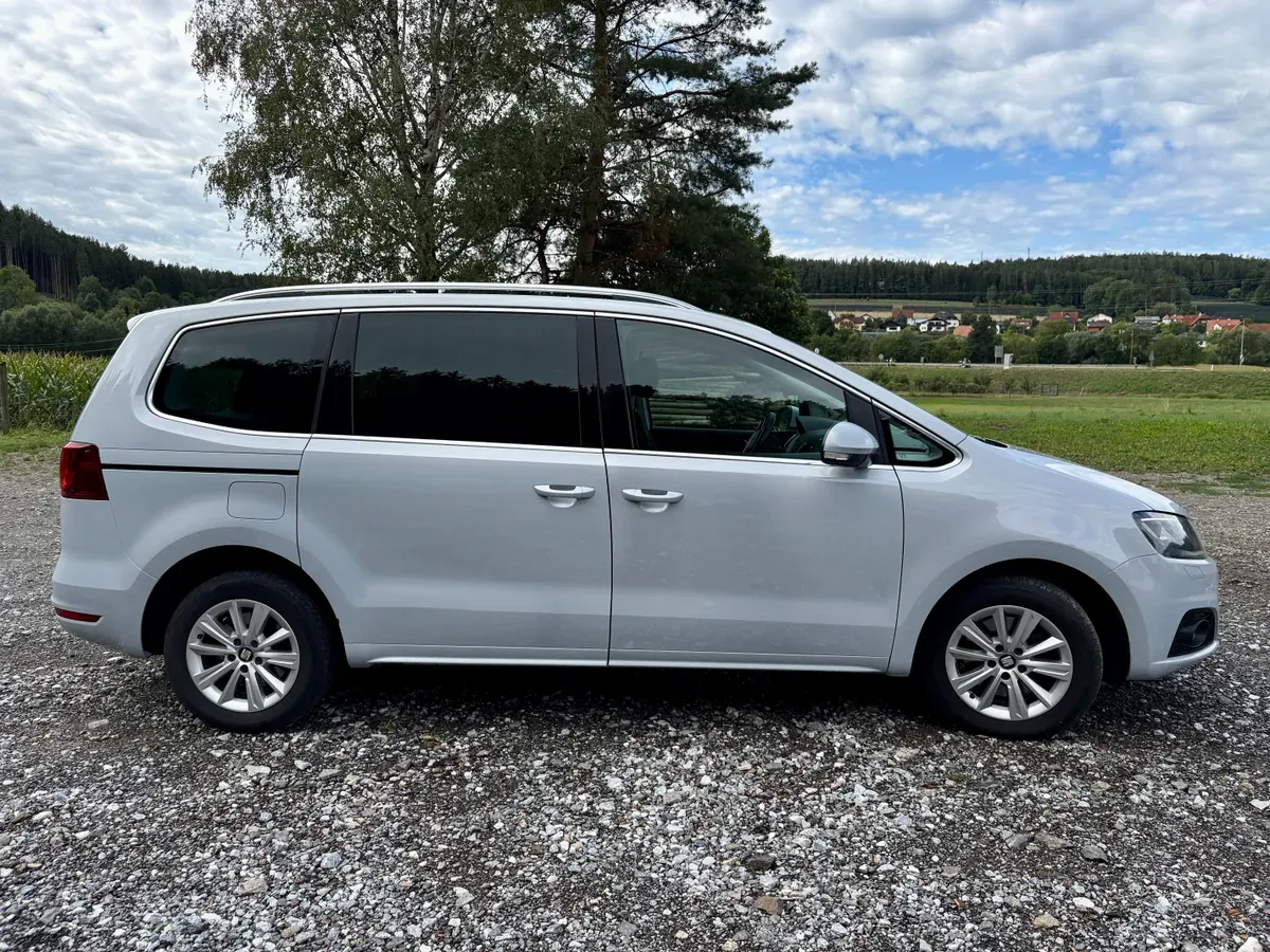 Seat Alhambra 2017 photo 2