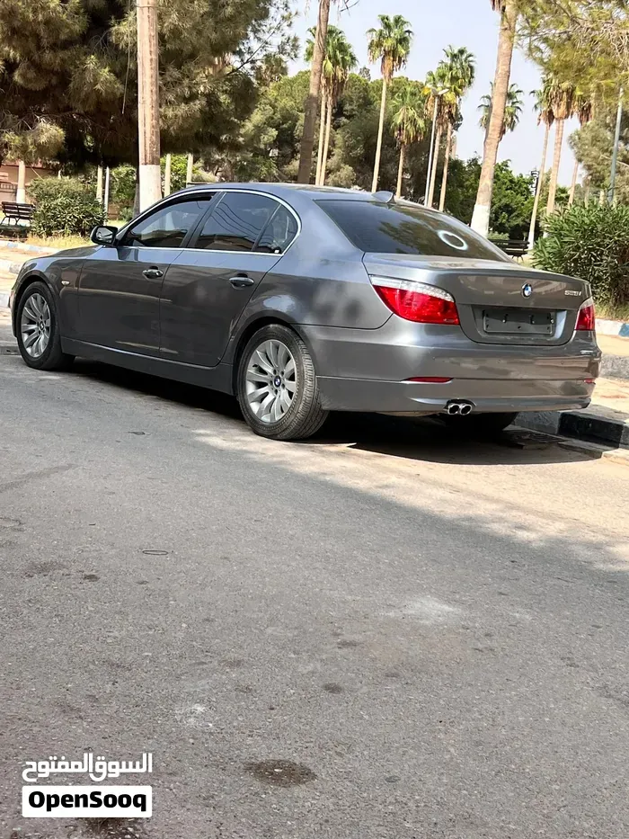 BMW 5 Series 2009 photo 4