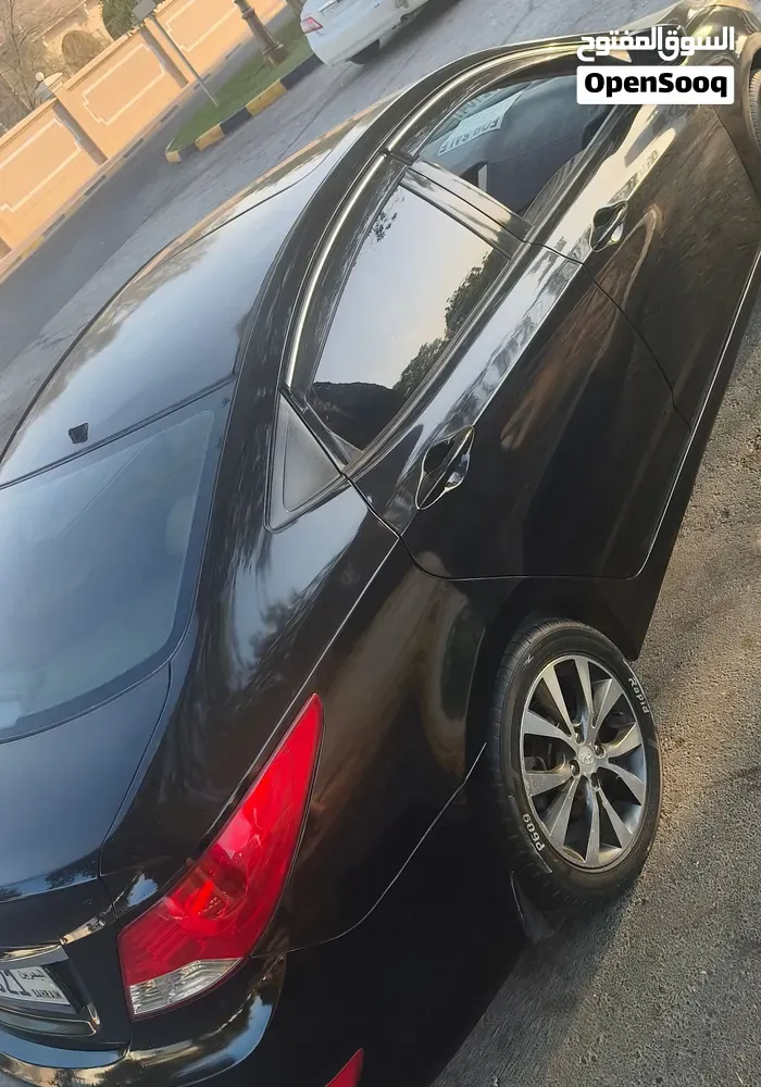 Hyundai Accent 2015 photo 4