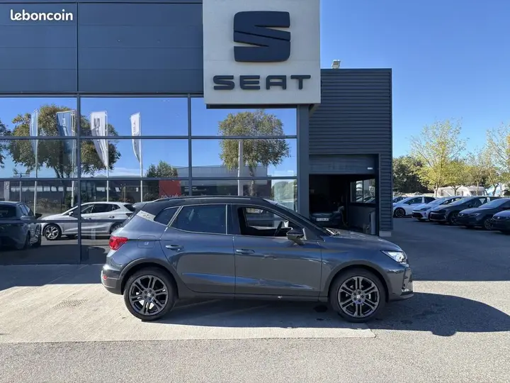 Seat Arona