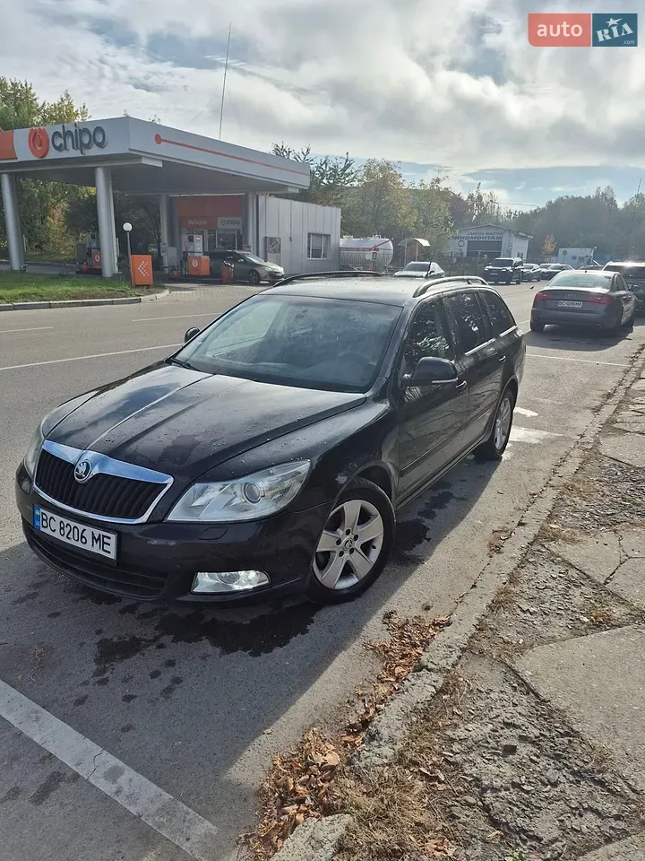 Skoda Octavia 2010 photo 4