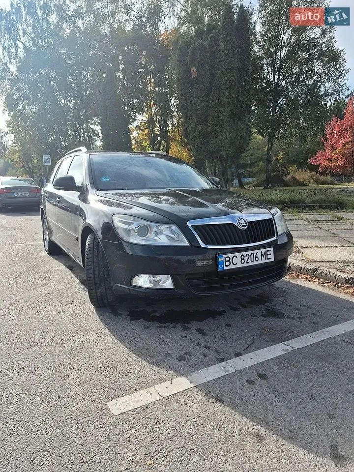 Skoda Octavia 2010 photo 2