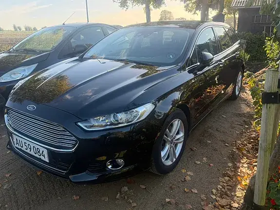Ford Mondeo 2015 photo 2