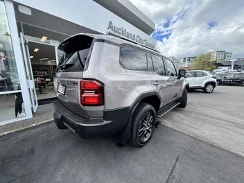 Toyota Land Cruiser Prado 2025 photo 5