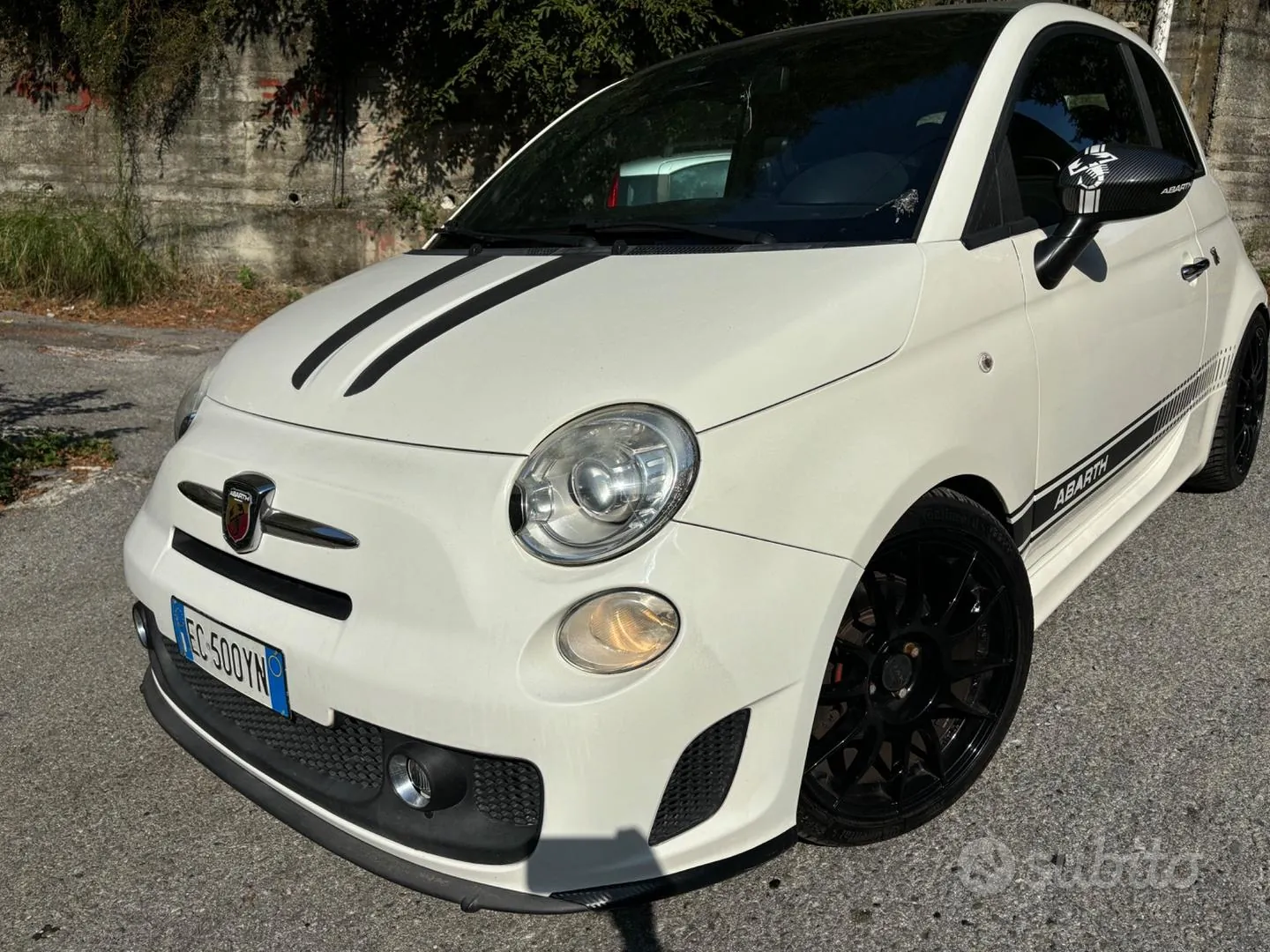 Abarth 500 2010 photo 2
