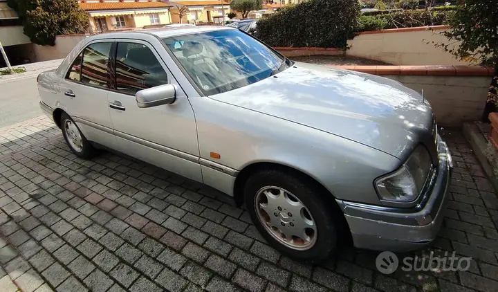 Mercedes-Benz C 180 Elegance 1995 photo 4