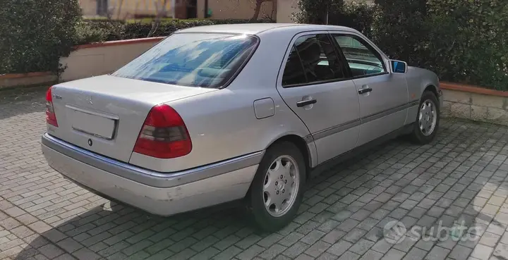 Mercedes-Benz C 180 Elegance 1995 photo 3
