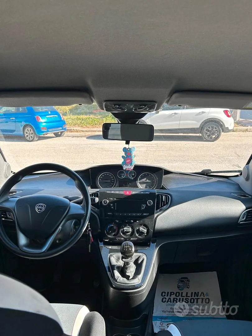 Lancia Ypsilon 2014 photo 5