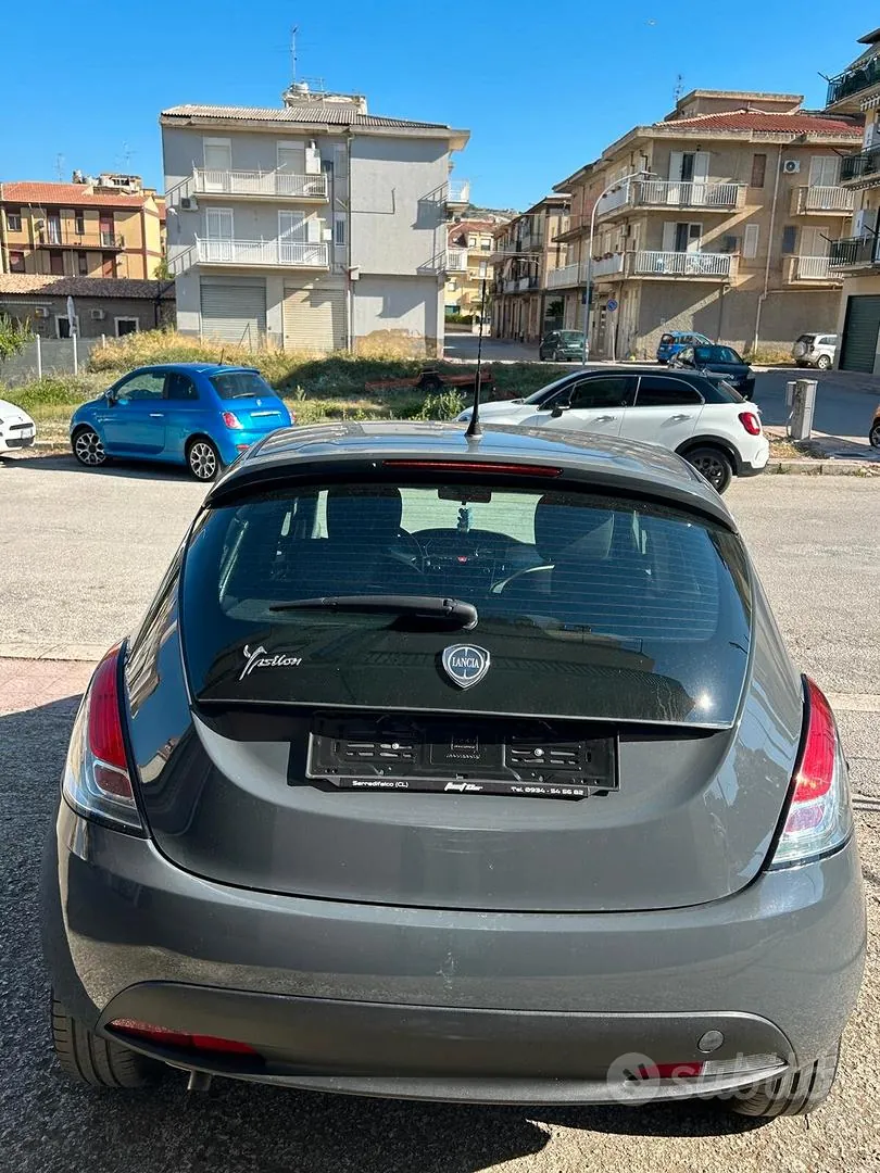 Lancia Ypsilon 2014 photo 4