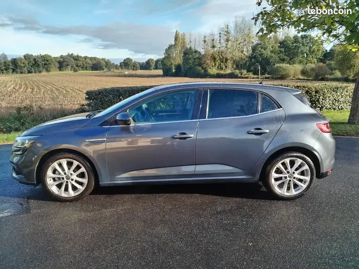 Renault Megane 2016 photo 2