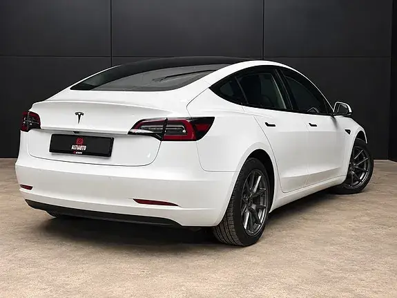 Tesla Model 3 2021 photo 4
