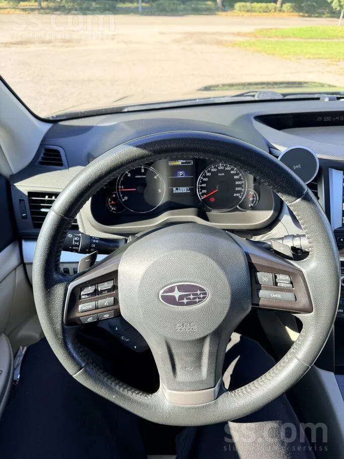 Subaru Legacy Outback 2014 photo 3