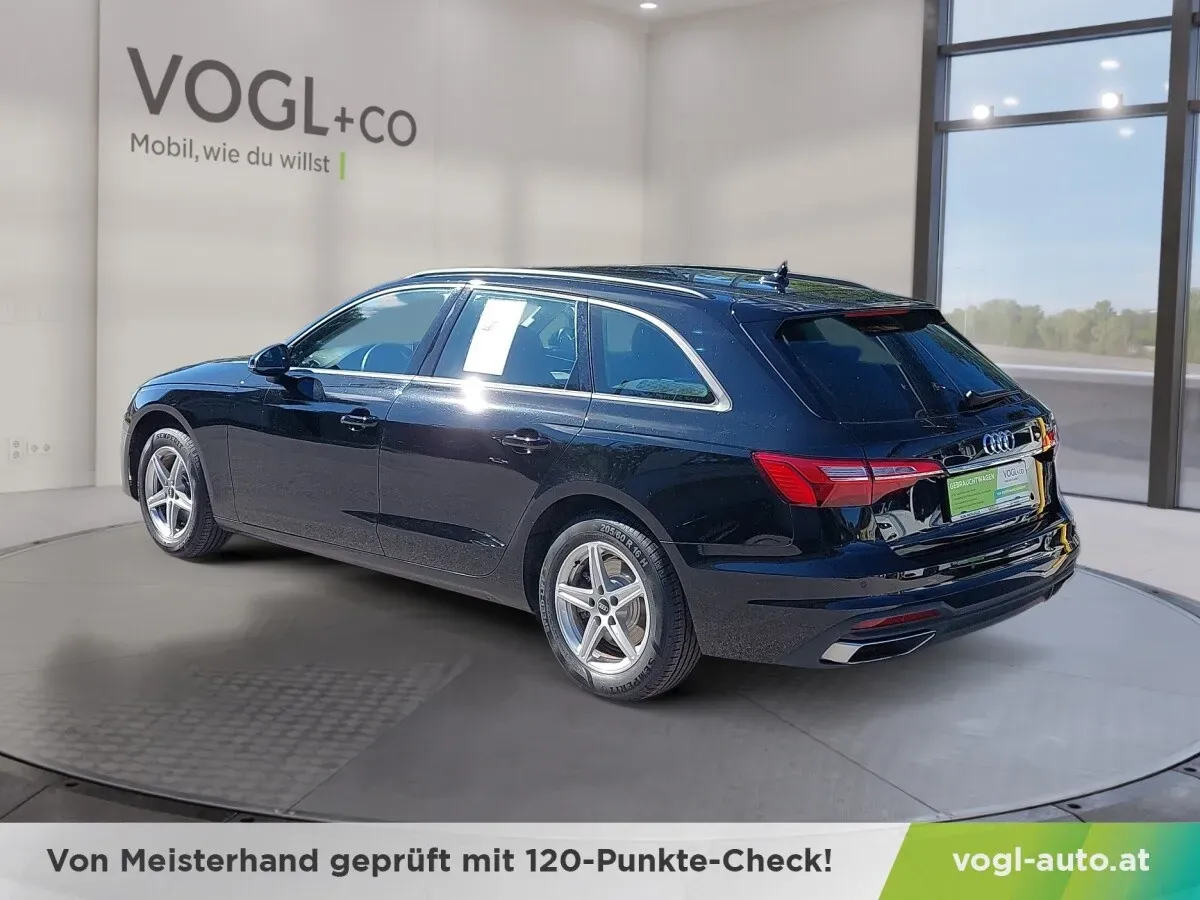 Audi A4 2023 photo 3