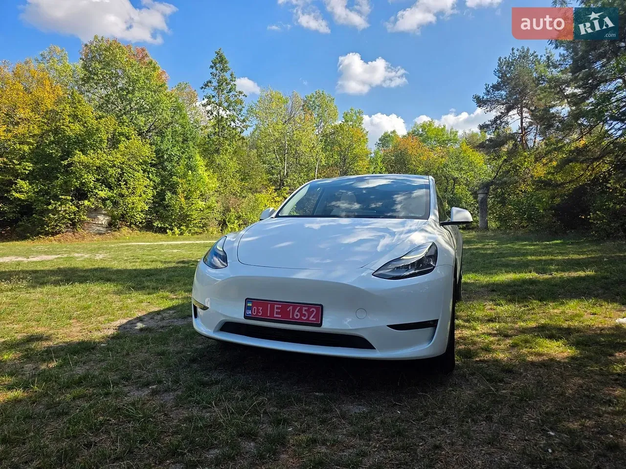 Tesla Model Y 2023 photo 2