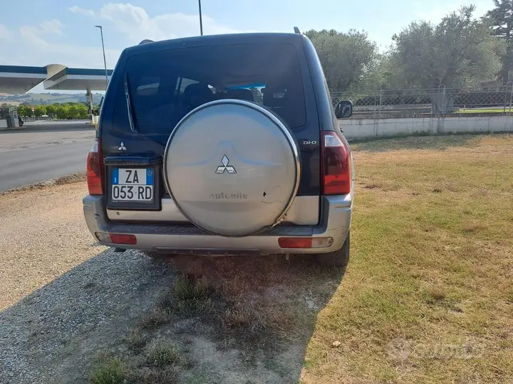 Mitsubishi Pajero 2003 photo 2