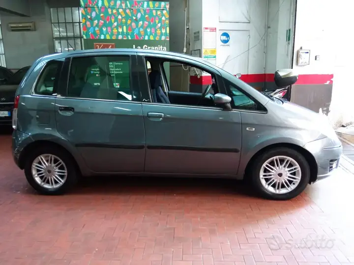 Lancia Musa 2008 photo 4