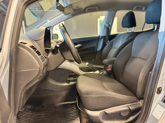 Toyota Auris 2012 photo 4