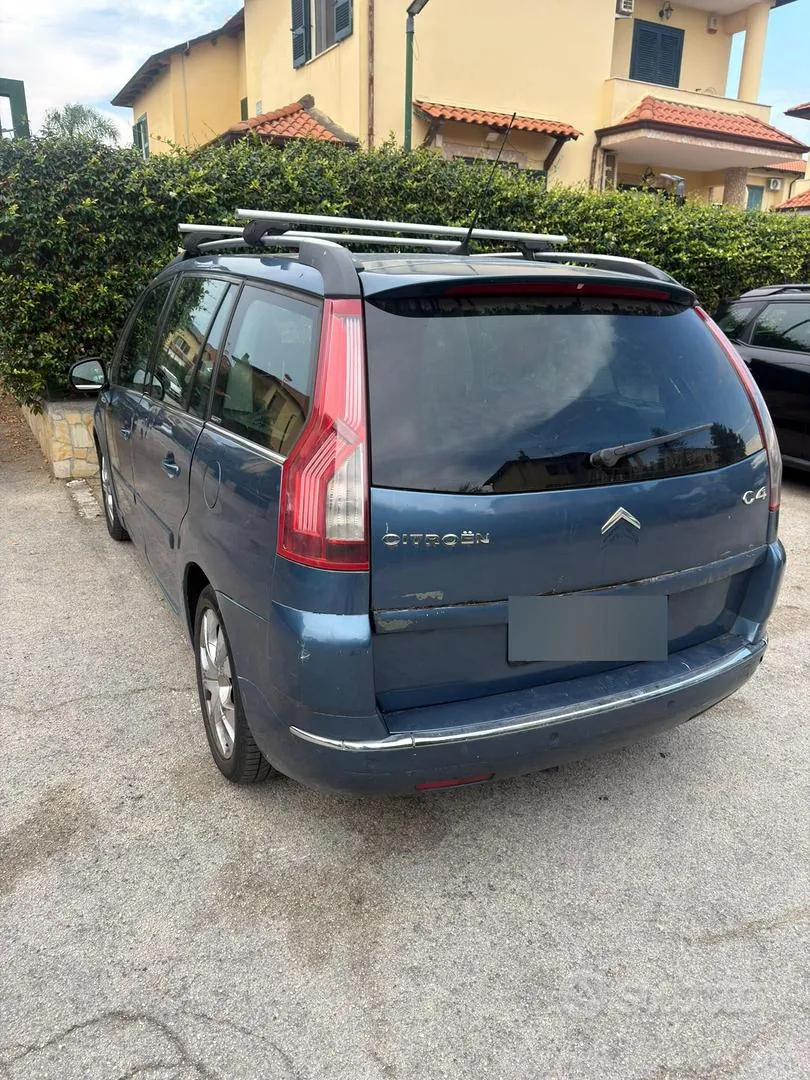 Citroen C4 Grand Picasso 2010 photo 4