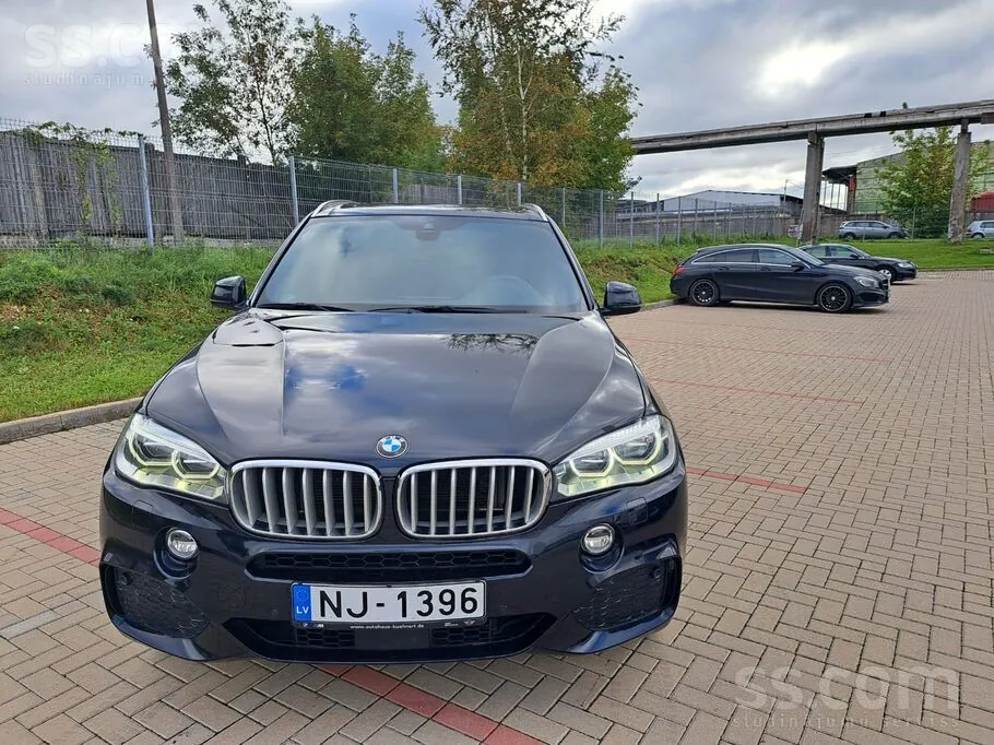 BMW X5 2015 photo 2
