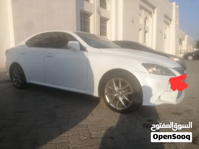 Lexus Is 300 2013 photo 3