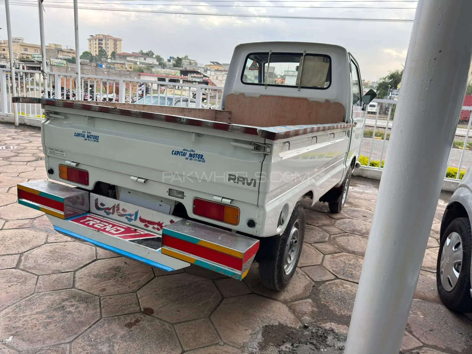 Suzuki Ravi