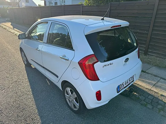 Kia Picanto 2013 photo 3