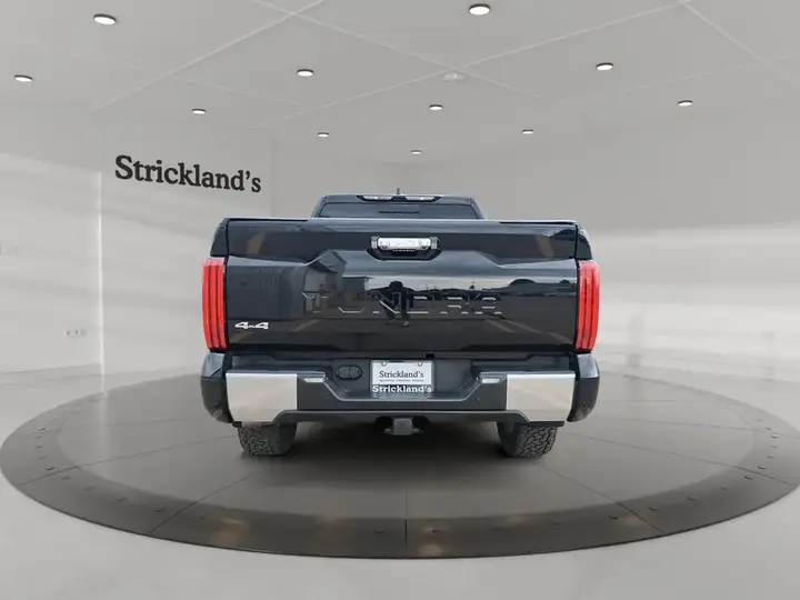 Toyota Tundra 2022 photo 3