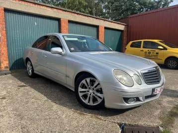 Mercedes-Benz E200