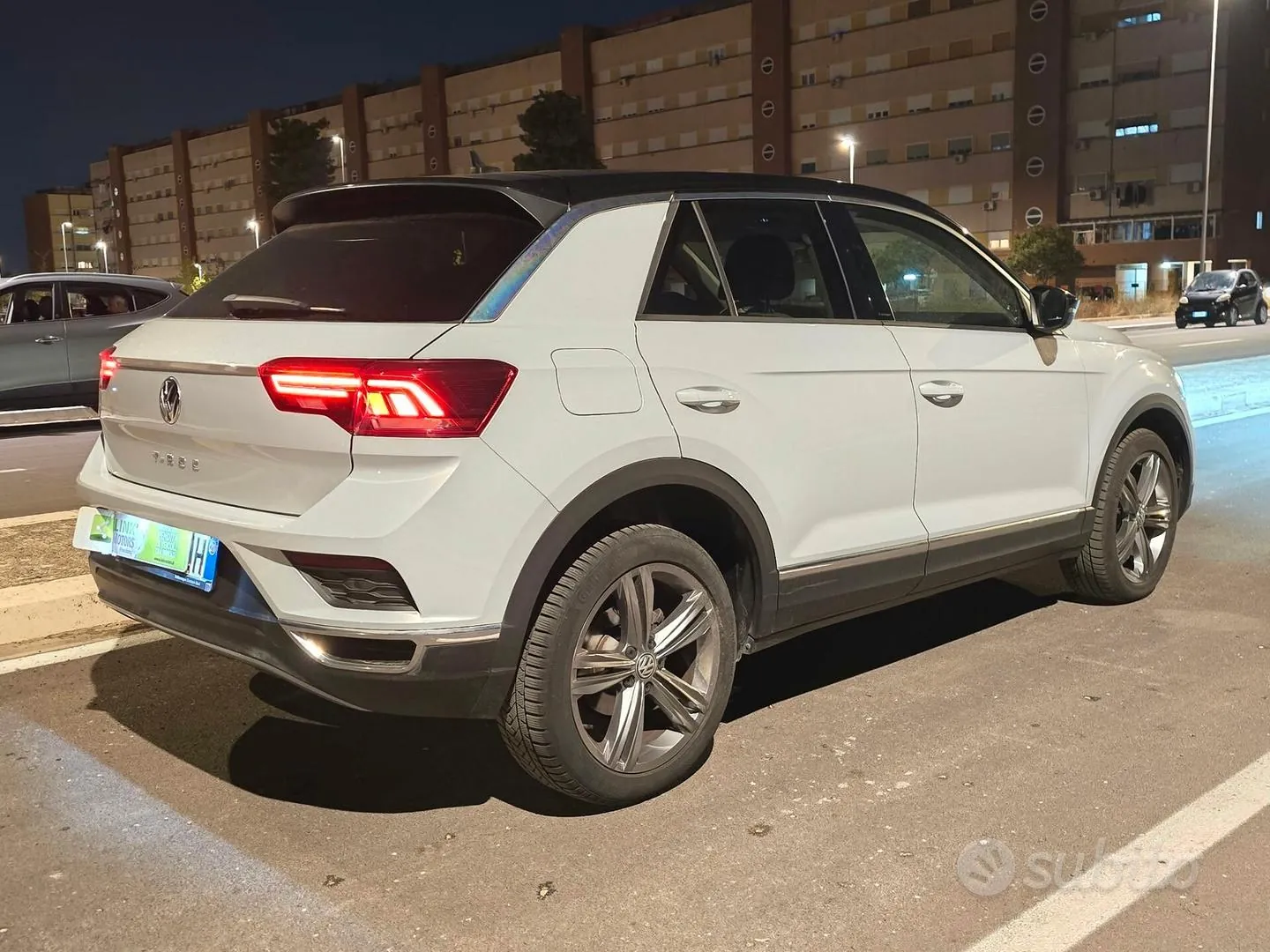 Volkswagen T-Roc 2020 photo 2