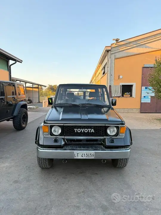 Toyota Land Cruiser 1989 photo 2