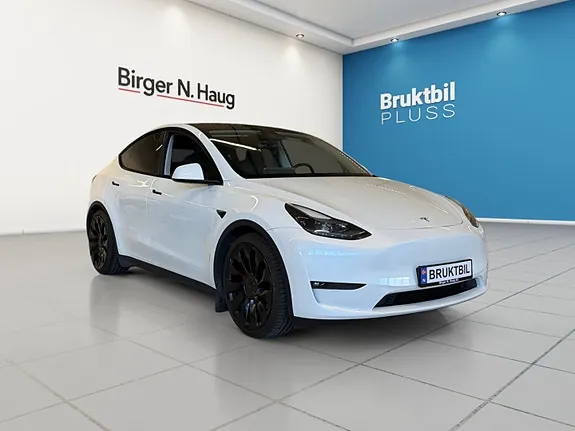 Tesla Model Y 2025 photo 3