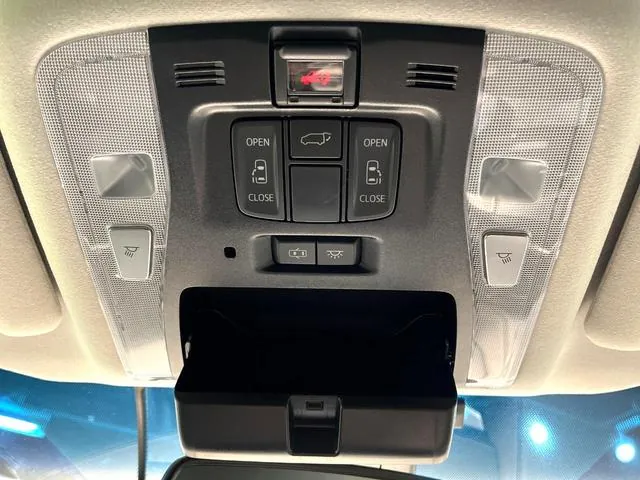 Toyota Alphard 2018 photo 4